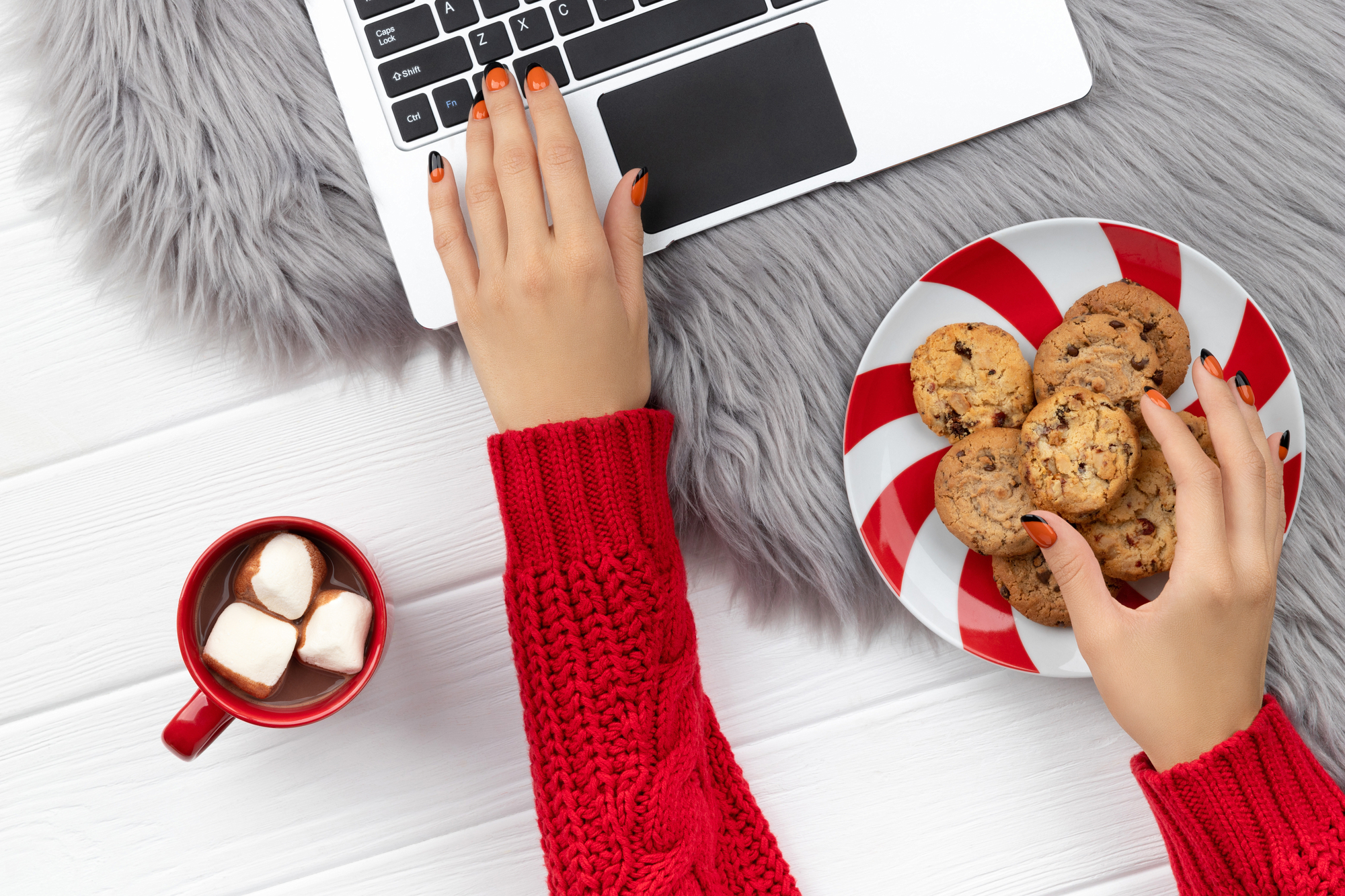 Christmas Hands type on keyboard