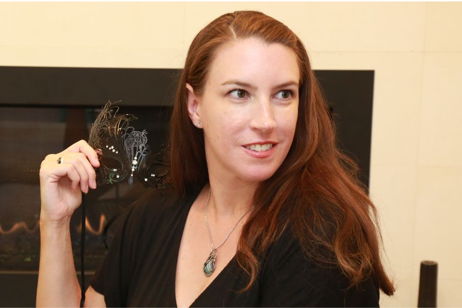 Kelly Peters - what makes a Christmas Script Sell?